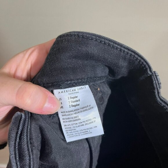 American Eagle Black Curvy Hi Rise Mini Skirt Black Distressed SZ 2 - Picture 6 of 7